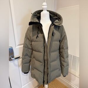 The Powder Parka™ Short Jacket Aritzia